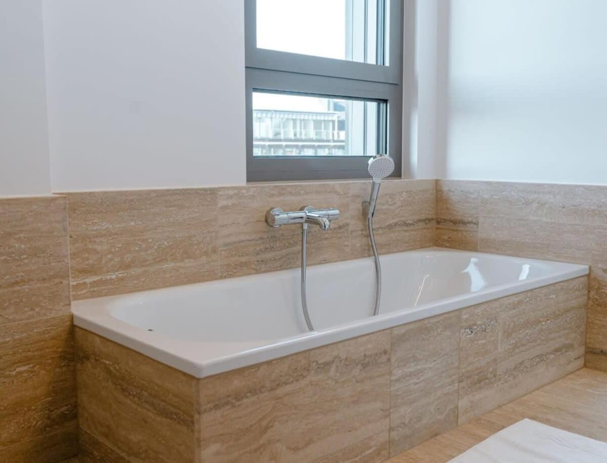 City Luxury With City Views In Ville Haute Luxembourg Exterior photo